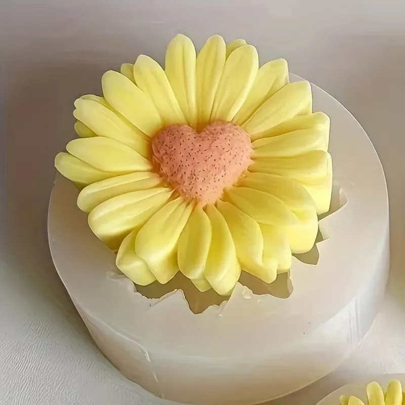 Moule silicone cœur et chrysanthème pour bougie résine