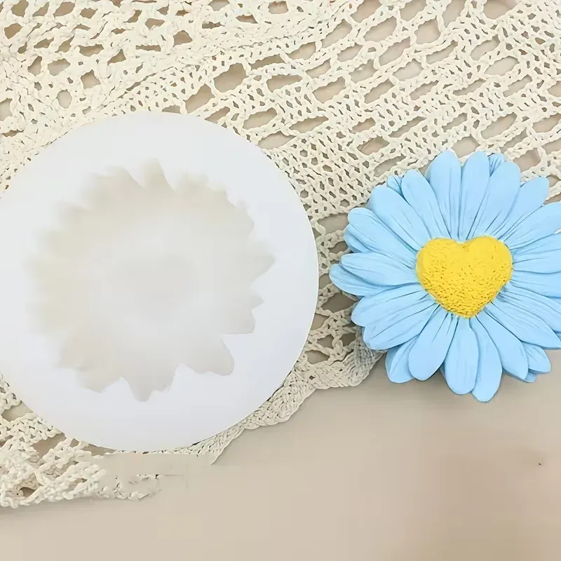 Moule silicone cœur et chrysanthème pour bougie résine
