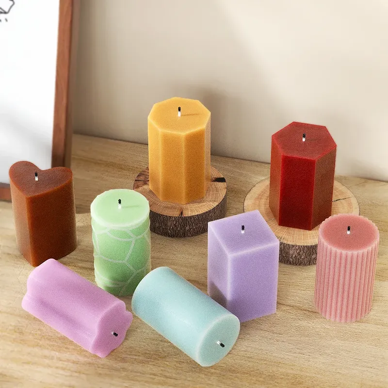 Moule silicone colonne géométrique rayé pour bougie résine