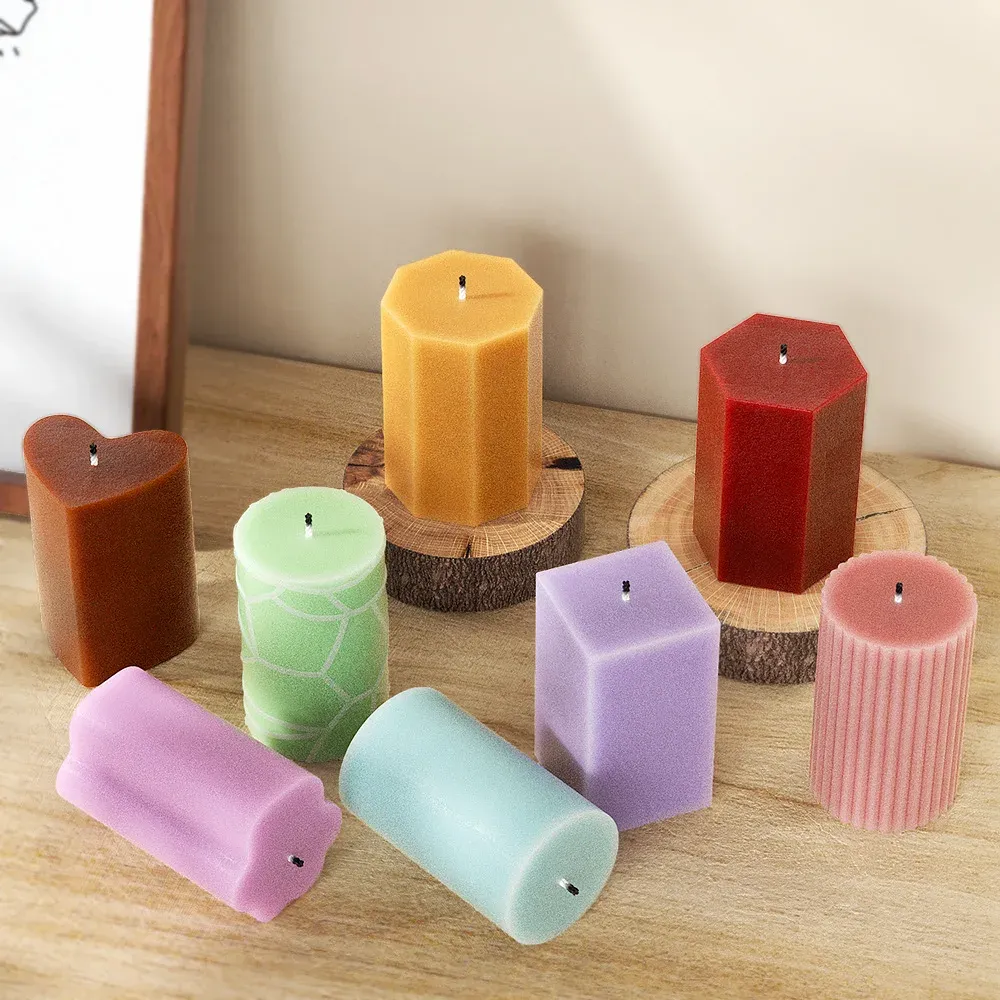 Moule silicone colonne géométrique rayé pour bougie résine