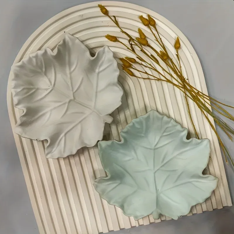 Moule silicone feuille érable 3D pour plateau et bijoux