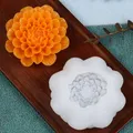 Moule silicone fleur 3D avec support mèche – 2