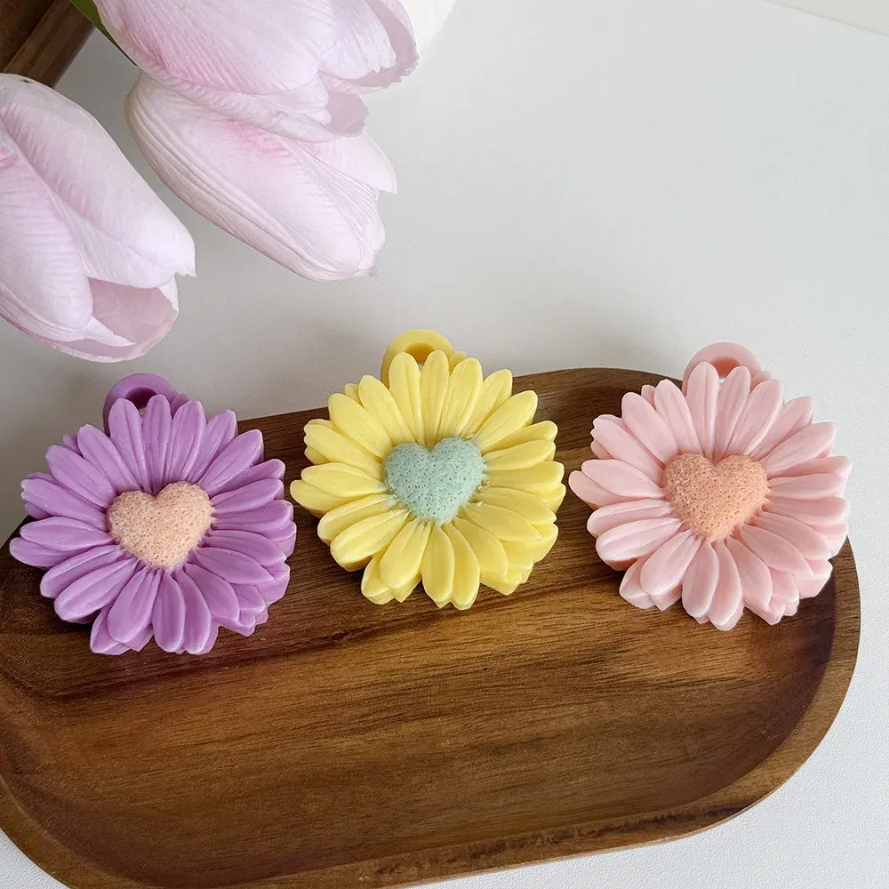 Moule silicone marguerite amour pour bougie parfumée
