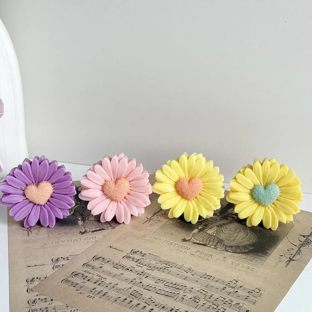 Moule silicone marguerite amour pour bougie parfumée