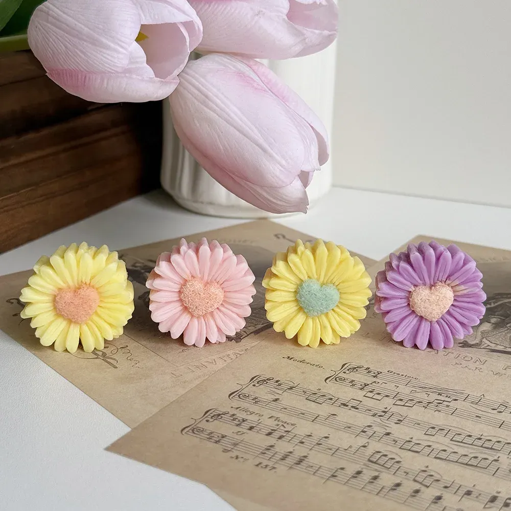 Moule silicone marguerite amour pour bougie parfumée
