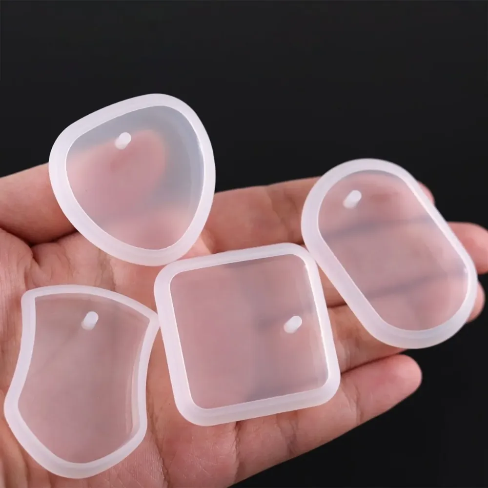 Moule silicone pendentif rond et rectangle pour débutant résine