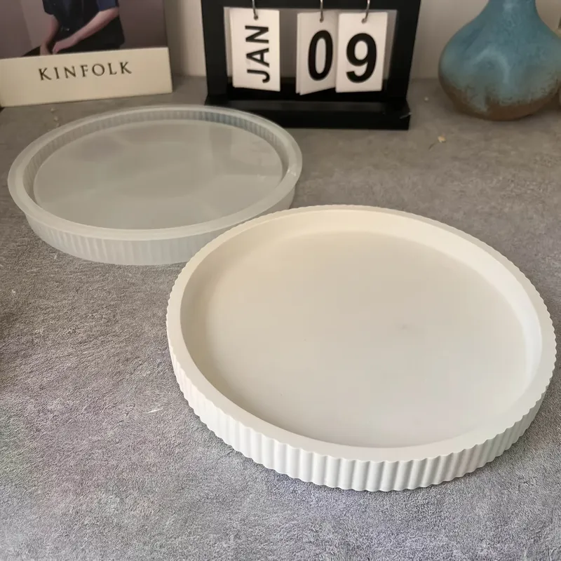 Moule silicone plateau rond rayé jardinière béton