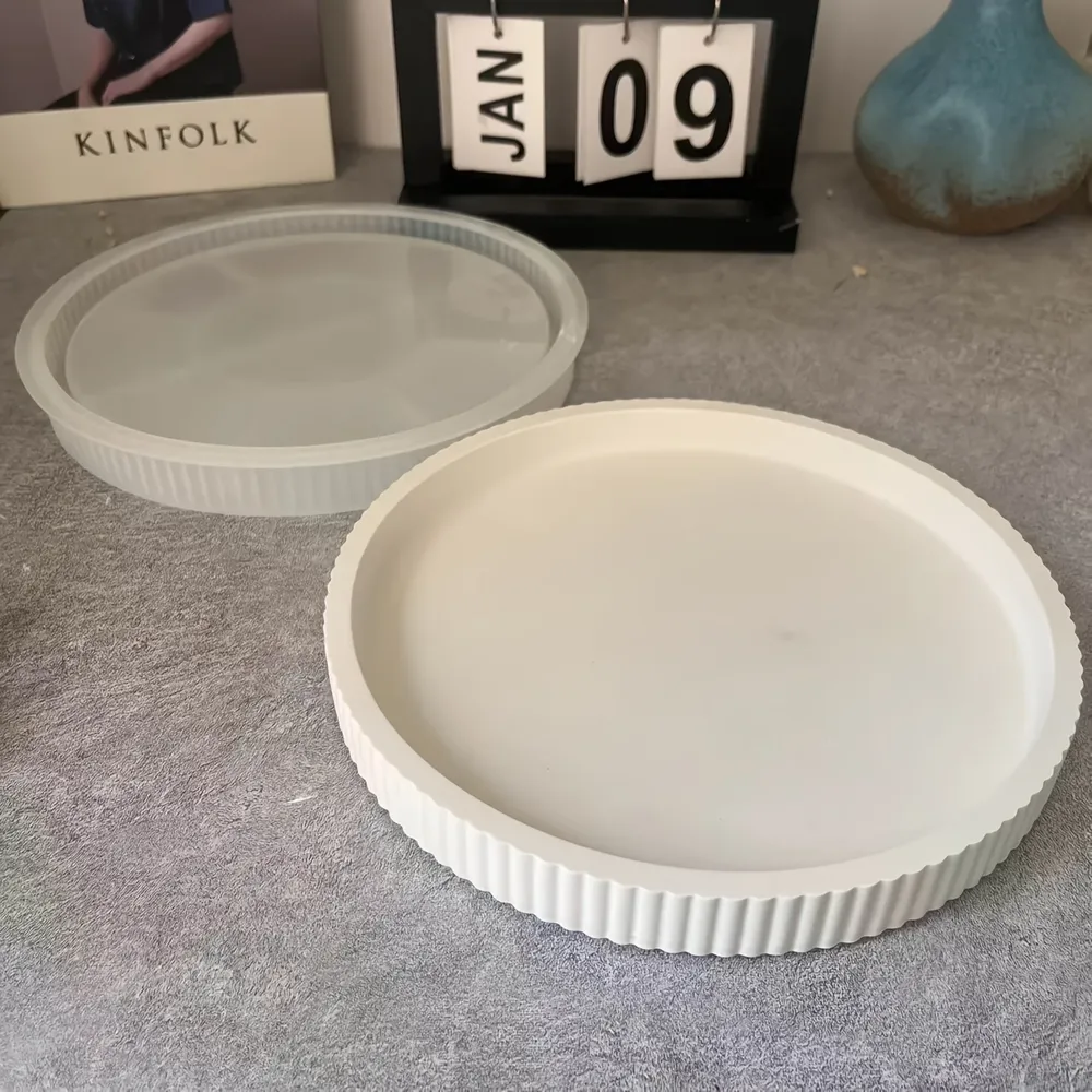 Moule silicone plateau rond rayé jardinière béton