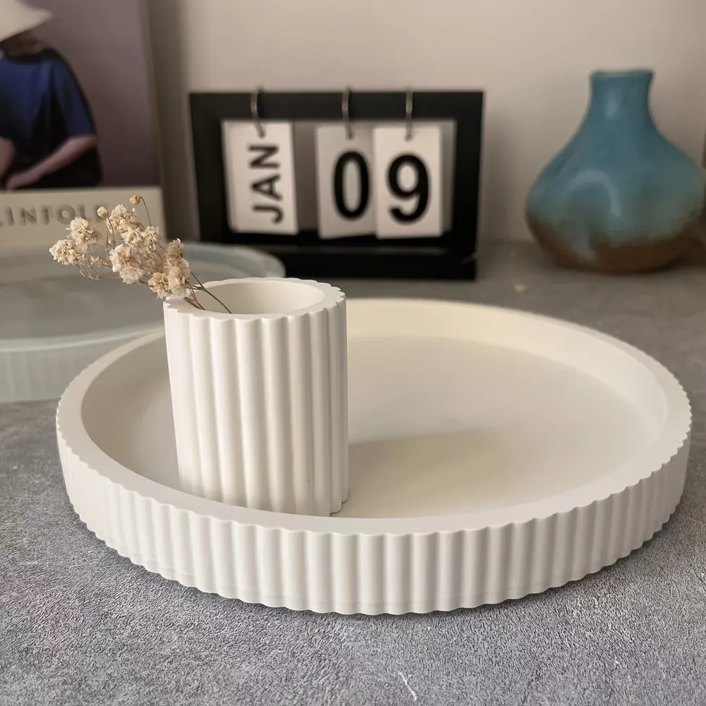 Moule silicone plateau rond rayé jardinière béton