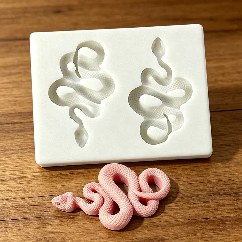 Moule silicone serpent pour gâteaux et chocolats