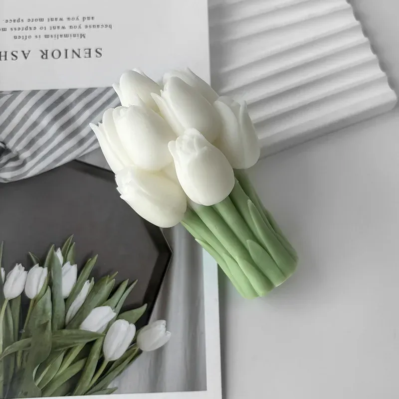 Moule silicone tulipe pour bougie et savon