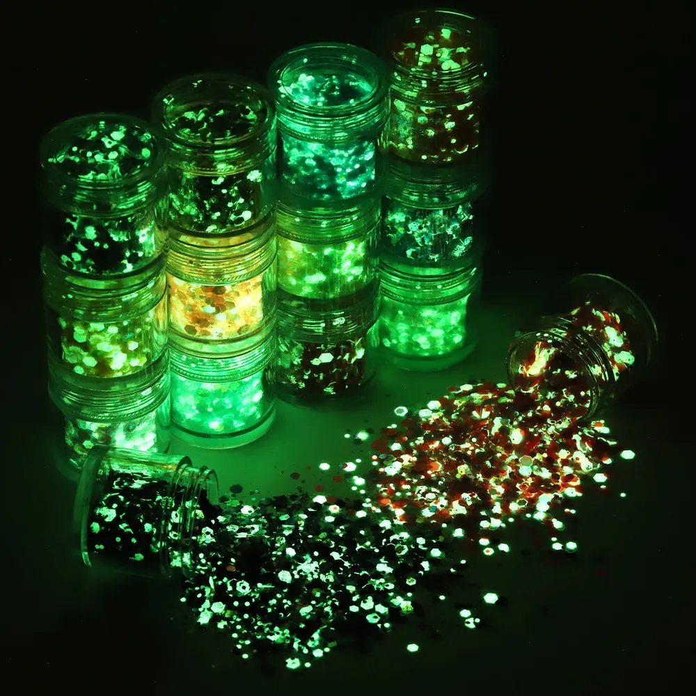 Paillettes UV brillantes dans le noir pour résine